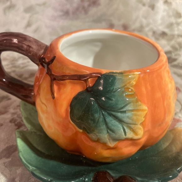 Fall Pumpkin Tea Cup Set - Picture 3 of 5